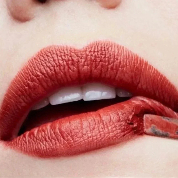 MAC Lipstick Matte Marrakesh  FULL SIZE - Picture 3 of 10